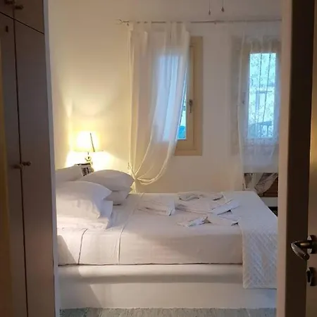 Nafsika Paros Holiday home Logaras