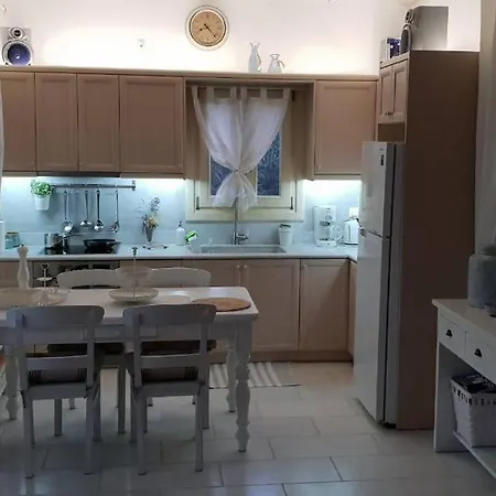 Nafsika Paros Casa de Férias Logaras