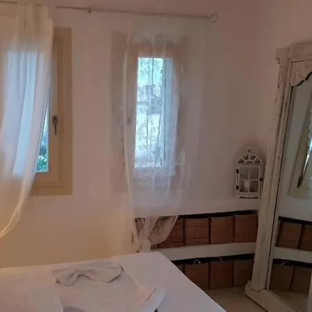 Casa de Férias Nafsika Paros Logaras